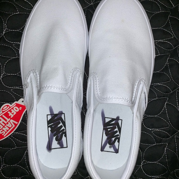 Vans Shoes - NWT Vans Slip-ons White